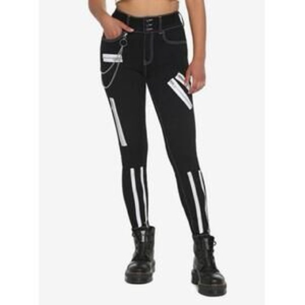 Hot Topic Black and White Zipper Jeans